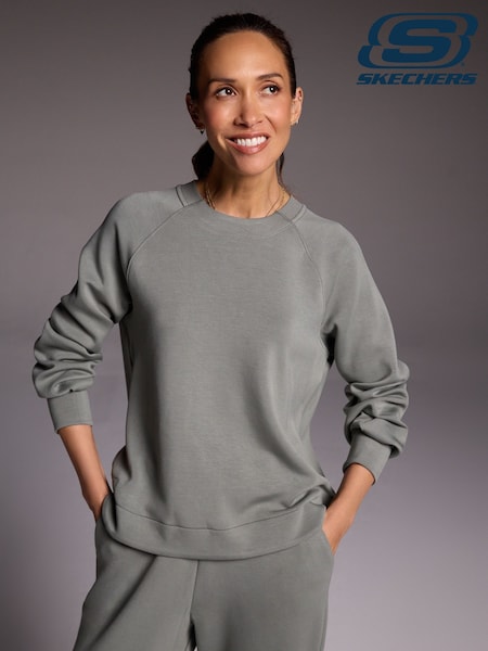 Skechers Green Skechluxe Elevate Crew Neck Sweatshirt (E63209) | £44
