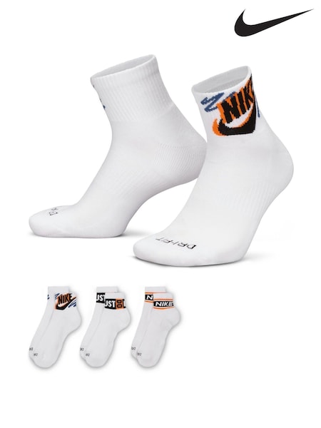 Nike Pure White Everyday Plus Ankle Socks 3 Pairs (E67590) | £18