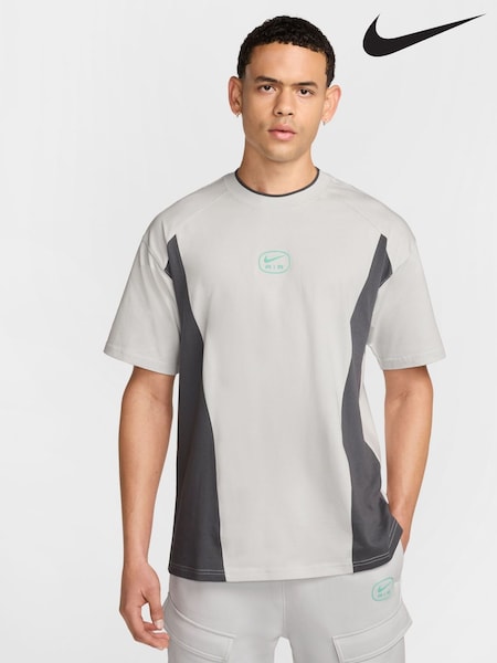Nike Photon Dust Air Colourblock T-Shirt (E67671) | £38