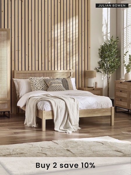 Julian Bowen Oak Padstow Bed (E86492) | £365 - £395