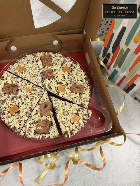 The Gourmet Chocolate Pizza Co Crunchy Munchy 7 Inch Chocolate Pizza (E86725) | £15