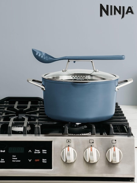 Ninja Blue Macaron Foodi 8-in-1 PossiblePot with ZEROSTICK (E90484) | £130