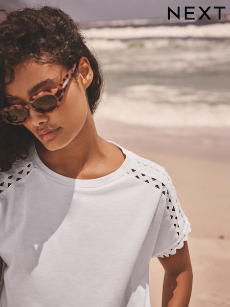 White Short Sleeve Bubblehem 100% Cotton T-Shirt (E97742) | £13