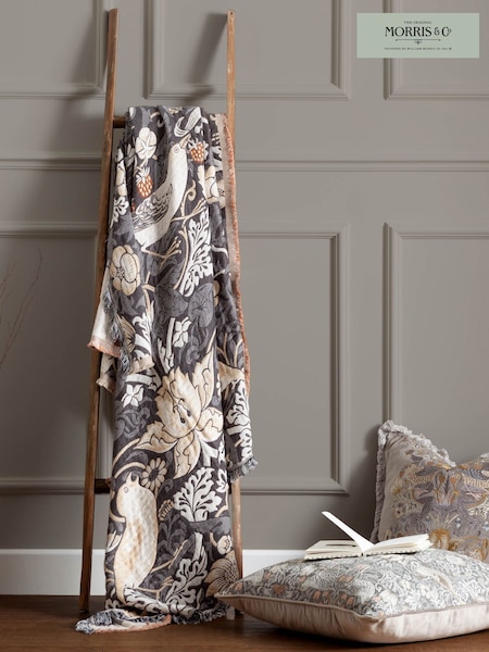 Morris & Co. Biscuit Strawberry Thief Jacquard Multi Layer Throw (E98479) | £78