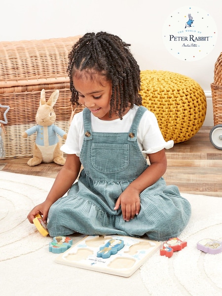 Peter Rabbit Shape Puzzle (E98993) | £16
