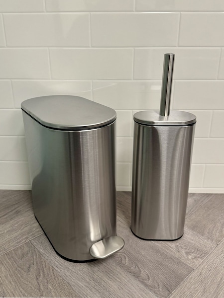 Showerdrape Silver Fortuna 5L Soft Close Bathroom Pedal Bin and Toile Set (F02577) | £45