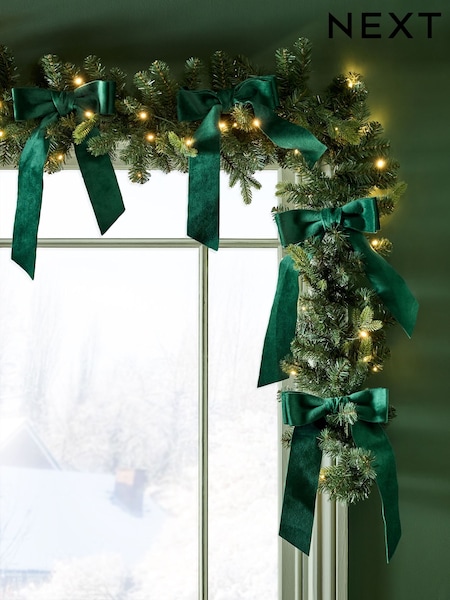 Green Luxe Pre Lit Christmas Bow Garland (F08011) | £40