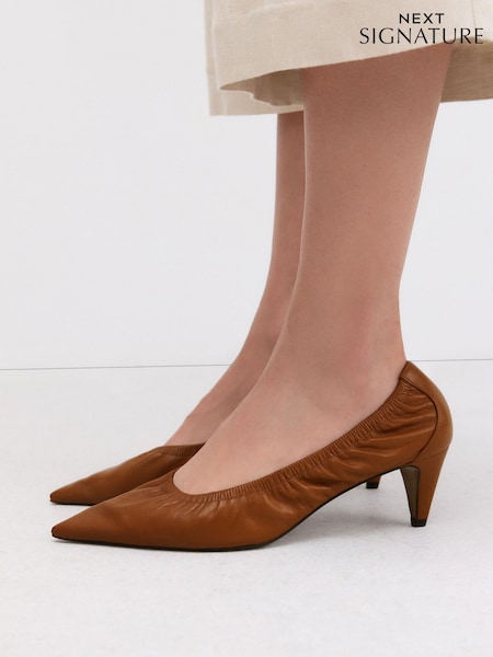Tan Brown Signature Premium Scrunched Pointed Court Heels (F24486) | £0