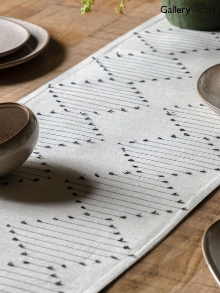 Gallery Home White Large Diamond Weave Table Runner (F28715) | £20