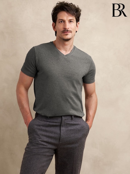 Banana Republic Grey Luxury-Touch V Neck T-Shirt (F28742) | £45
