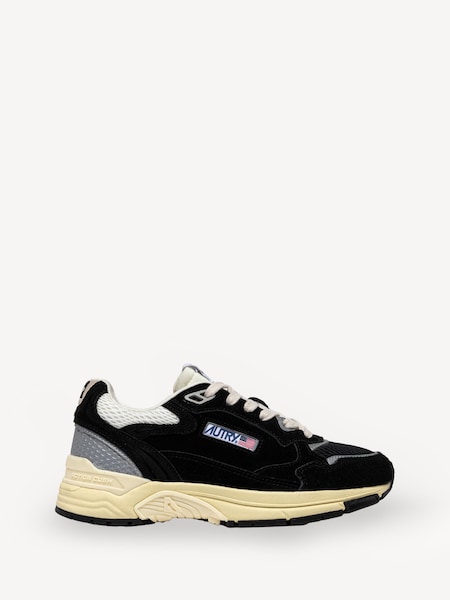 AUTRY Black Hyperway Low Top Trainers (F29084) | £180