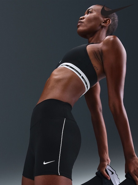 Nike Black One 5 Inch Seamless Front Shorts (F33646) | £33