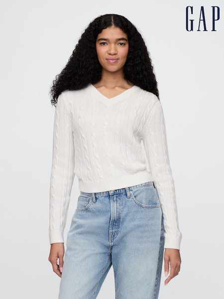 Gap White Classic Cable-Knit V Neck Jumper (F42048) | £40