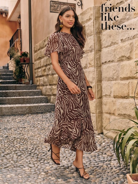 Friends Like These Brown Print Petite Short Sleeve Chiffon Tiered Maxi Dress (F47967) | £59