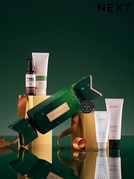 The Grooming Essentials Cracker (Worth Over 47) (F51524) | £22