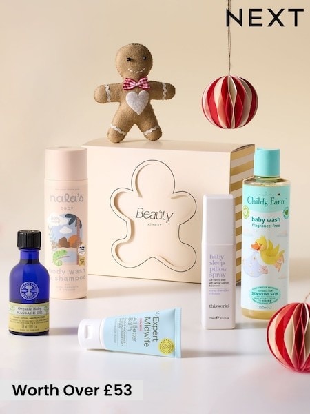 Santa's Sweetest Dreams Stocking Filler (Worth Over £53) (F51528) | £20