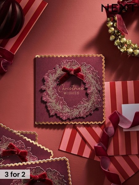 Burgandy Wreath Luxury 6 Pack Christmas Cards (F59086) | £6