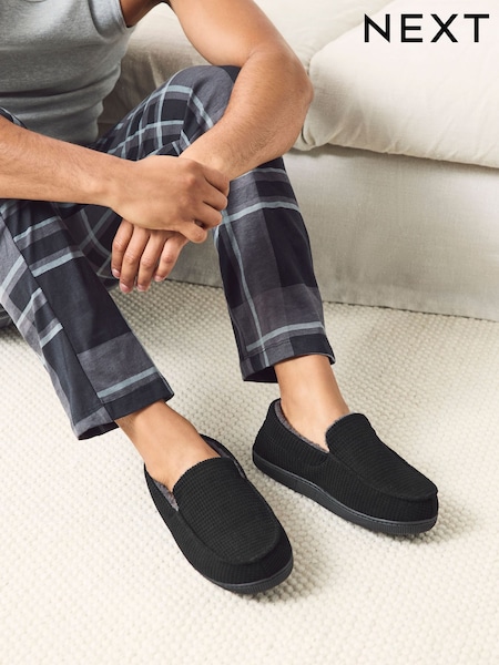 Black Closed Back Textured Slippers (F62328) | £20