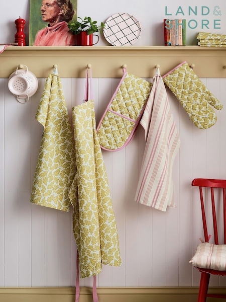 Land & Shore Multi Oak Leaf Print Apron (F62672) | £26