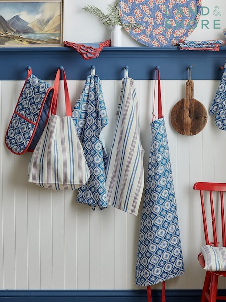 Land & Shore Multi Achill Double Oven Gloves (F62684) | £26