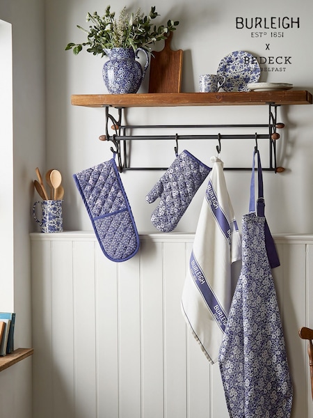 Burleigh X Bedeck Of Belfast Blue Calico Double Oven Gloves (F62714) | £26