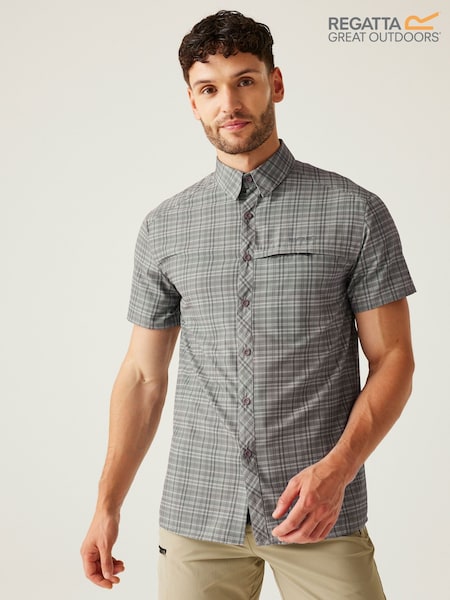 Regatta Grey Mens Travel Packaway Short Sleeve Shirt (F64916) | £31.50