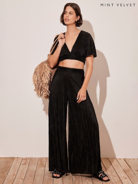 Mint Velvet Black Beach Plisse Set (F67896) | £99