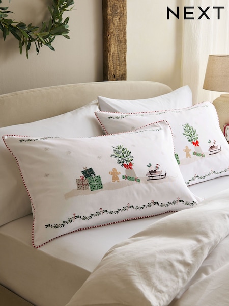 White Christmas Icons Pillowcase Set (F68553) | £12