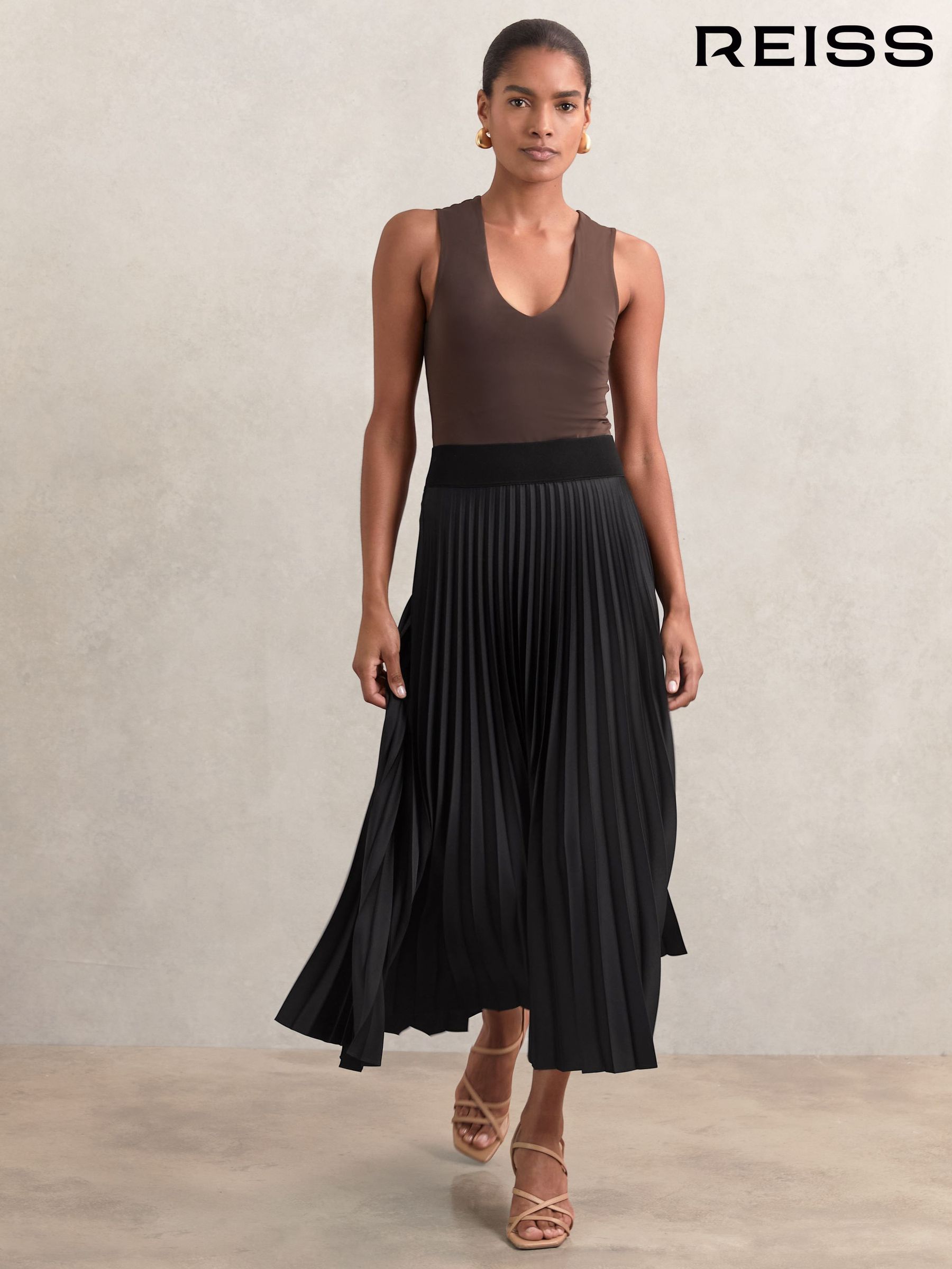 【海外限定】REISSスカート☆Black Seren Pleated Midi Skirt Buy Reiss Black Seren Pleated Midi Skirt from Next Hong Kong