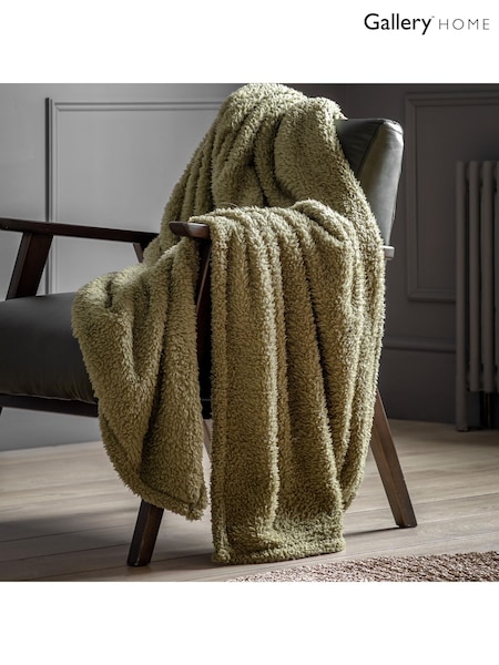 Gallery Home Green Teddy Fleece Throw (F72387) | £20