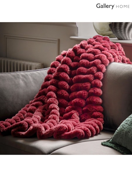 Gallery Home Red Ribbed Faux Fur Throw (F72459) | £28