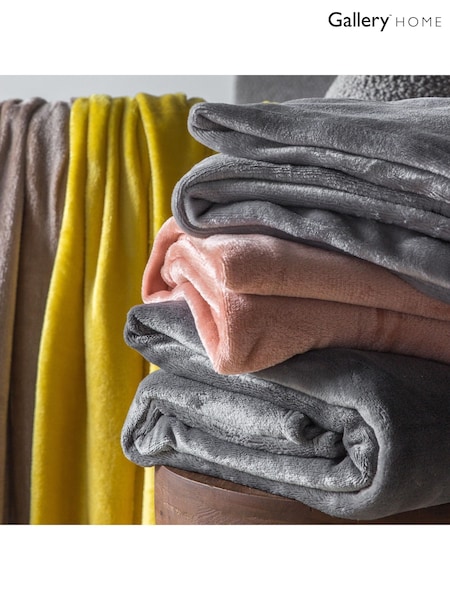 Gallery Home Pink Rolled Flannel Fleece (F72461) | £15