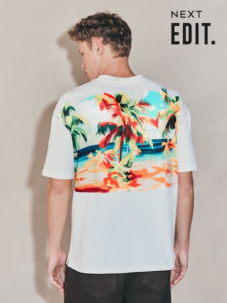 White Holiday Scene Edit Relaxed Fit Graphic Print T-Shirt (F76237) | £20