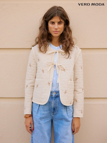 VERO MODA Cream Quilted Tie Front Short Jacket (F87646) | £48