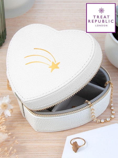 Treat Republic Customisable Icon Heart Jewellery Case (F88794) | £25