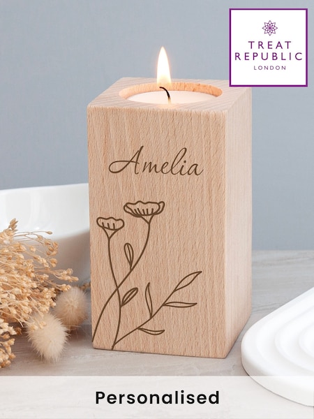 Treat Republic Personalised Floral Wooden Tealight Holder (F89207) | £15