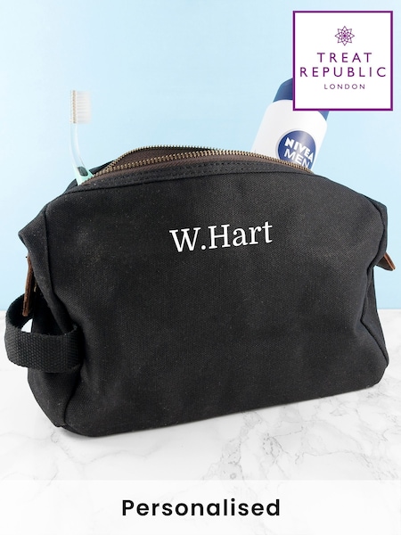 Treat Republic Personalised Mens Vintage Waxed Canvas Wash Bag (F89220) | £35