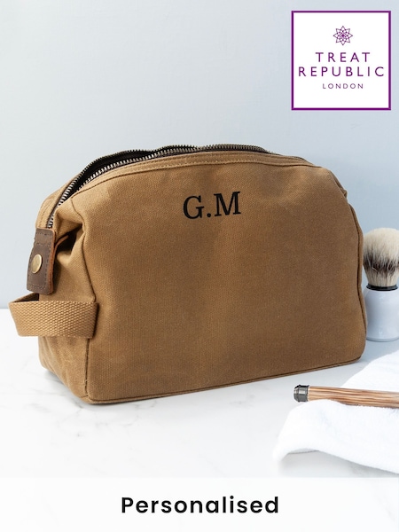 Treat Republic Personalised Mens Vintage Waxed Canvas Wash Bag (F89228) | £35