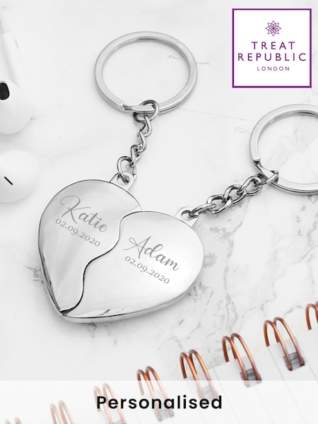 Treat Republic Personalised Joining Hearts Magnetic Special Date Keyring Set (F89230) | £22