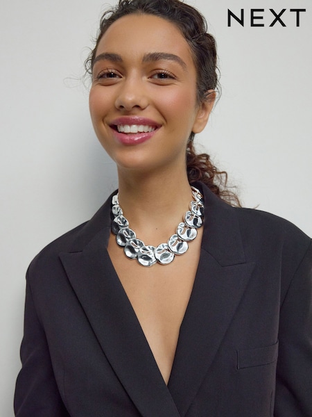 Silver Tone Hammered Disc Necklace (F95064) | £18