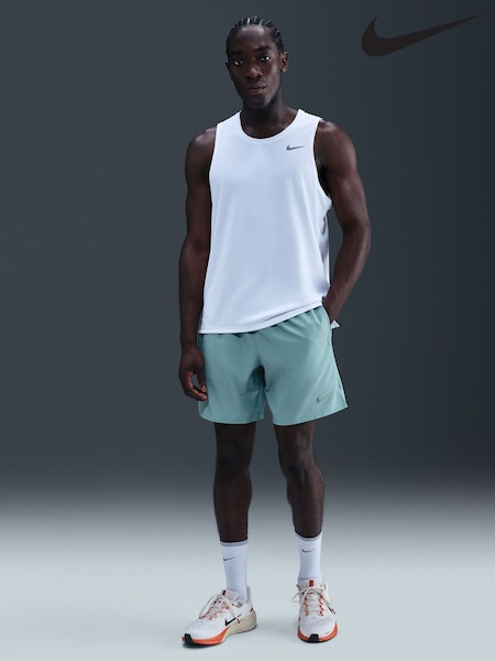 Nike Cannon Green 7 Inch Dri-FIT Challenger Unlined Running Shorts (F98013) | £33