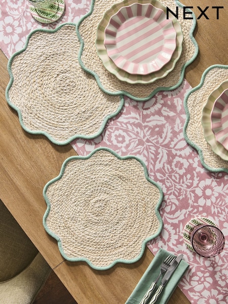 Set of 4 Sage Green Scallop Rattan Placemats (F99985) | £20