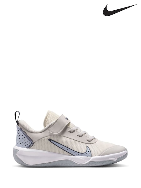 Nike Grey Junior Omni Court Trainers (G01832) | £35