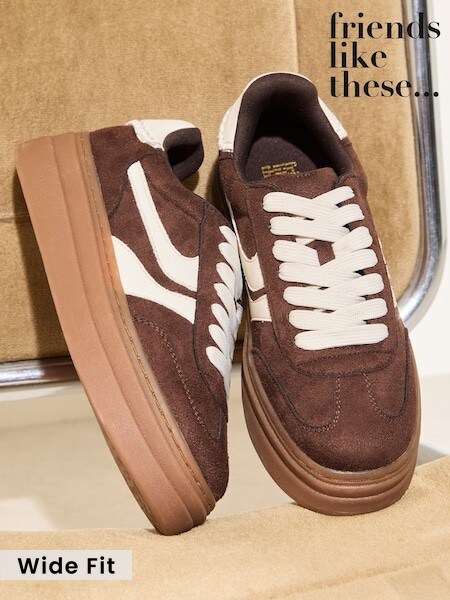 brown colour canvas shoes