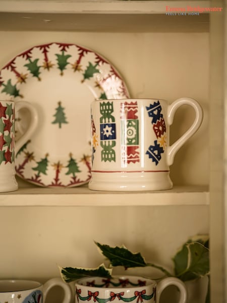 Emma Bridgewater Cream Christmas Crackers 1/2 Pint Mug (G06445) | £25