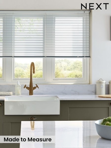 Matt Made To Measure 25mm Aluminium Venetian Blinds