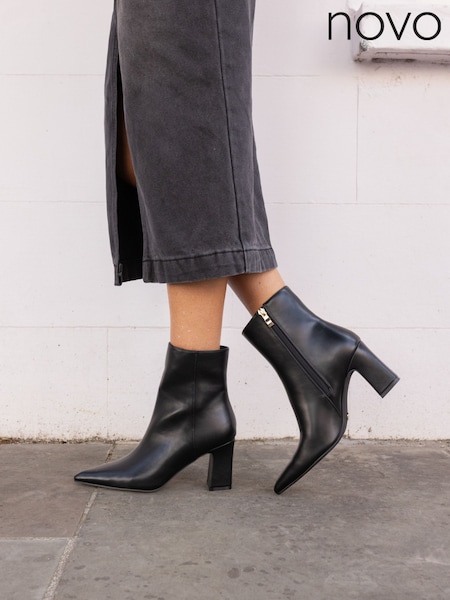 Novo Black Wide Fit Kimberley Point Block Heel Ankle Boots (G53476) | £46