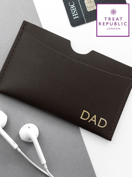 Treat Republic Personalised Luxury Leather Passport Cover (G63752) | £25