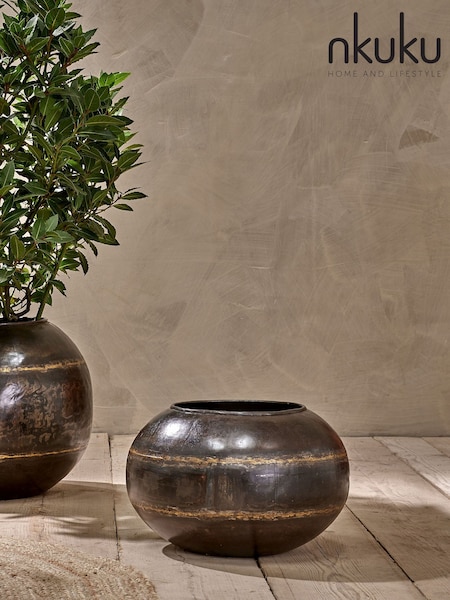 Nkuku Aged Black Endo Iron Hanging Planter (G65340) | £125