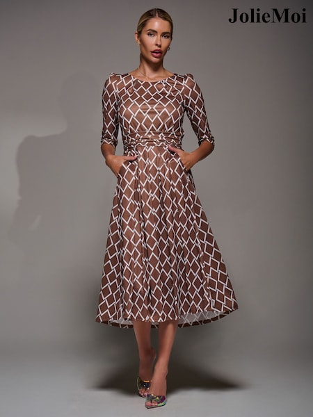 Jolie Moi Brown Tan Three Quarter Sleeve Jersey Midi Dress (G71860) | £75